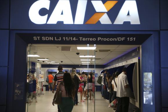 Caixa libera abono salarial para nascidos em julho e agosto