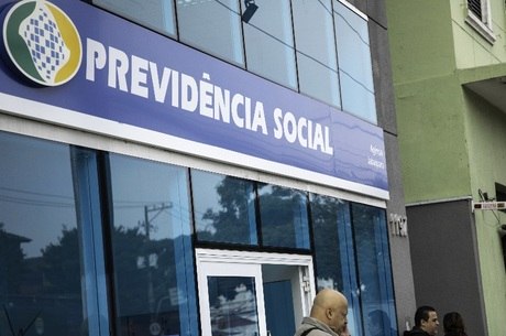 Governo suspende acordos do INSS com entidades