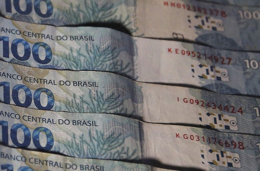 Governo publica decreto de Lula que antecipa 13º dos segurados dos INSS