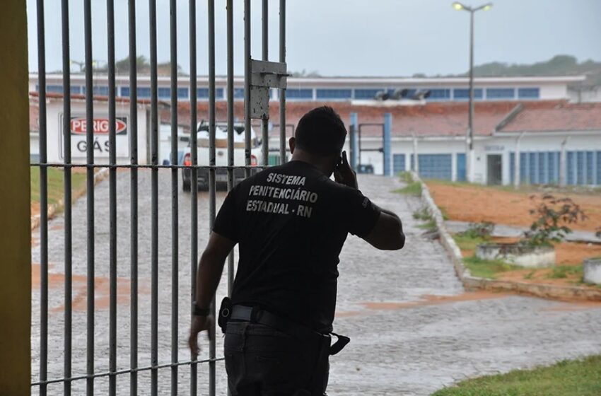  Agentes contêm princípio de confusão na Penitenciária Rogério Coutinho Madruga, em Alcaçuz