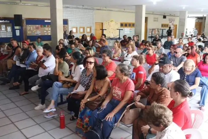  Professores da rede estadual do RN aprovam indicativo de greve