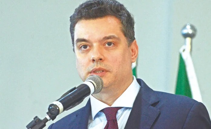  Walter Alves vai assumir governo e não será candidato em 2026