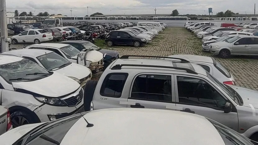 Detran anuncia leilão com 122 lotes de veículos e sucatas