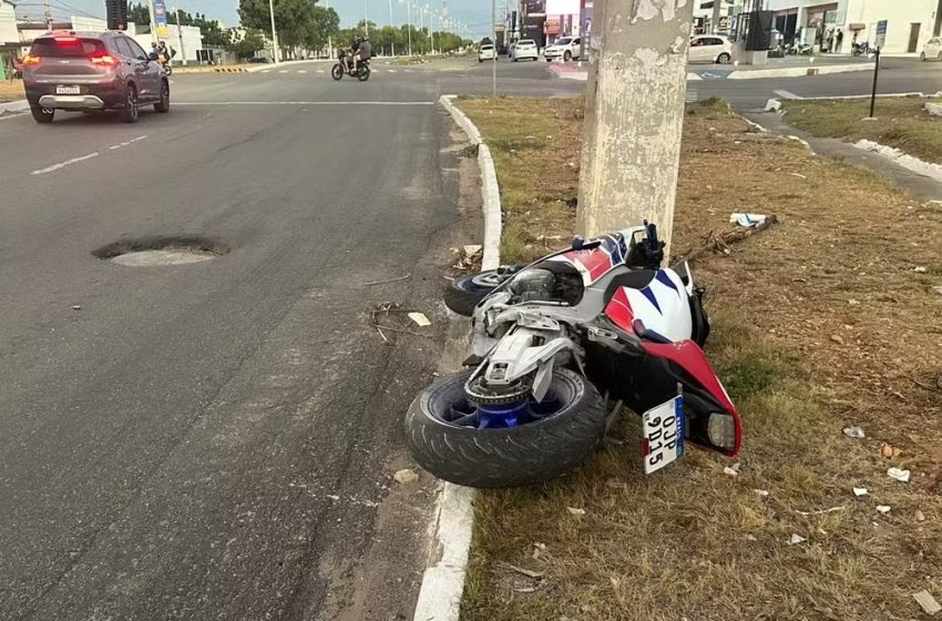 Motociclista morre em acidente ao desobedecer ordem de parada e tentar fugir da PRF