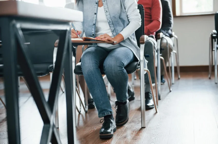 RN tem 22 mil estudantes endividados com faculdades; 40% trancam o curso por inadimplência
