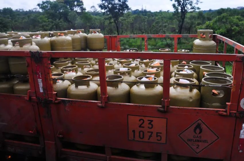  Gás gratuito para 1 milhão de famílias começa a ser distribuído