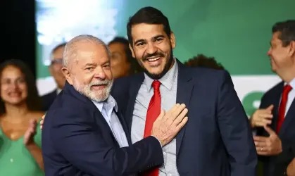  Lula indica Jorge Messias, advogado-geral da União, para vaga de Barroso no STF