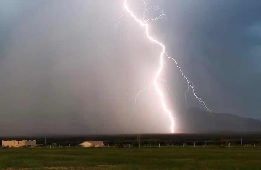  4,7 mil raios atingem o RN em 24 horas; veja ranking de cidades