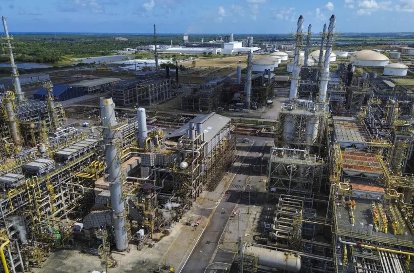  Petrobras reajusta preço do diesel em R$ 0,38 por litro