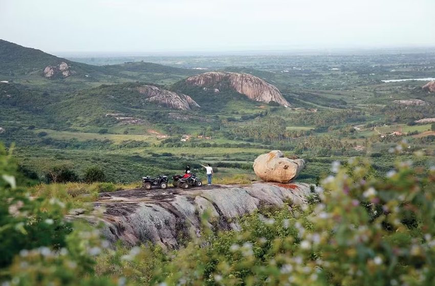 Grupo de 15 pessoas é resgatado após se perder e ficar parcialmente ilhado em trilha no RN
