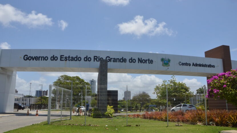 Governo do RN nomeia 50 auditores fiscais aprovados em concurso público