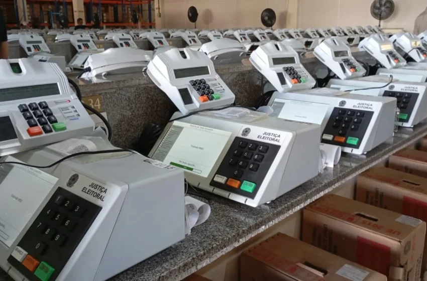  TRE inicia transporte de 8,3 mil urnas eletrônicas para o interior do RN