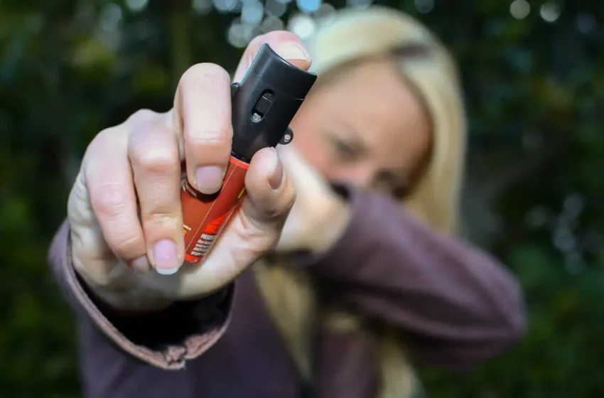  Mulheres podem comprar e usar spray de pimenta para defesa pessoal