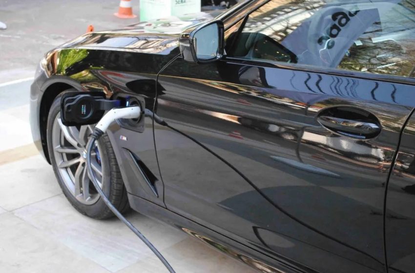  Lei garante direito de instalar carregador individual para carro elétrico em condomínios no RN
