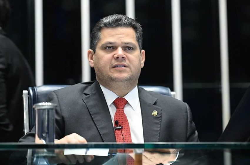  Alcolumbre manda avançar fim da 6×1, PEC da segurança e minerais críticos após encontrar Lula
