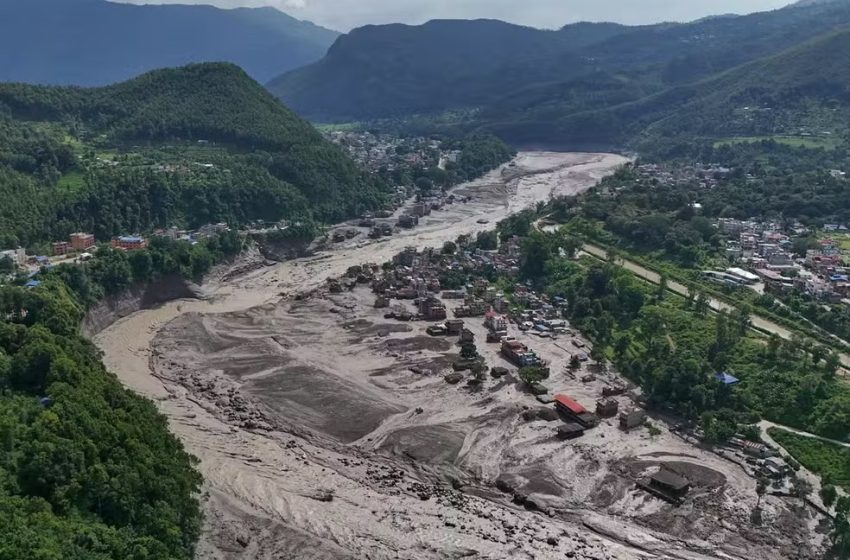  Nepal e Tibete: 800 estrangeiros estão desaparecidos após enchentes