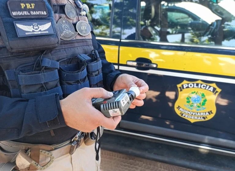 PRF prende quatro por embriaguez e registra duas mortes no fim de semana em rodovias do RN